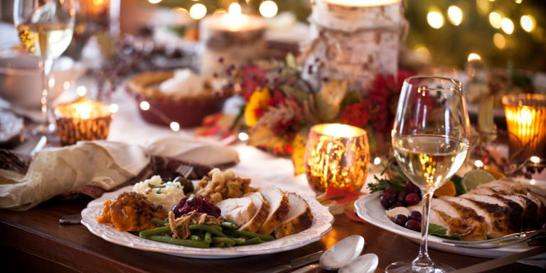 7 Stress Free Hacks For Hosting During the Holidays